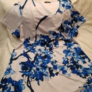 Women's white floral print tunic